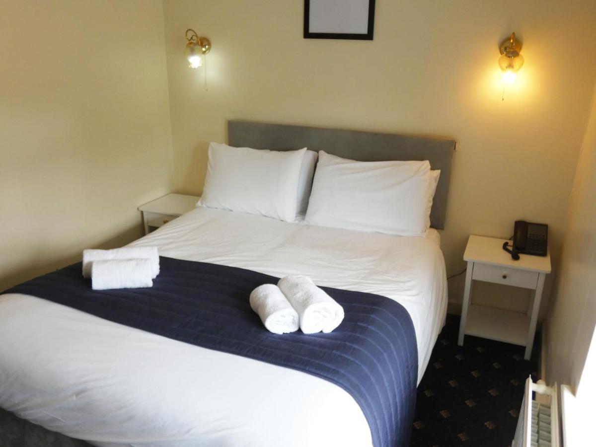 The Riverside Hotel Монмут Экстерьер фото
