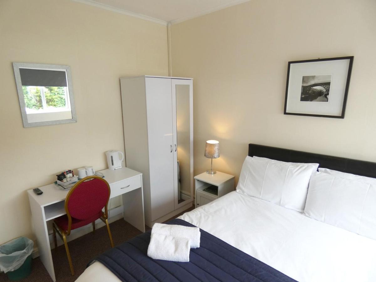 The Riverside Hotel Монмут Экстерьер фото